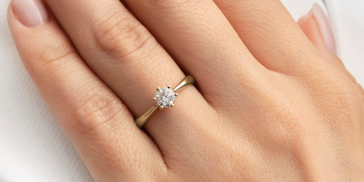 How to Buy an Affordable Engagement Ring
