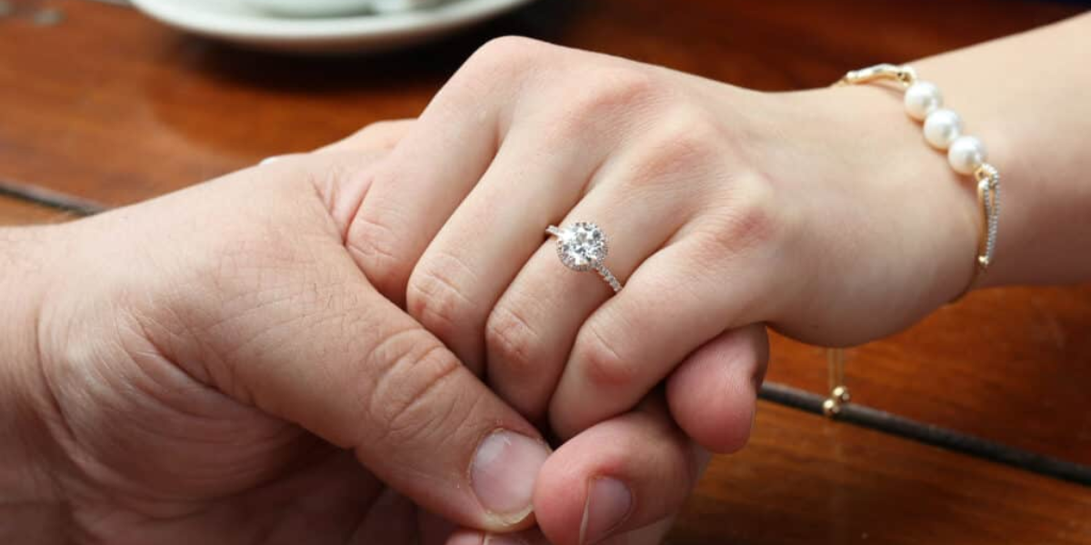 Best Engagement Rings for Under $1,000