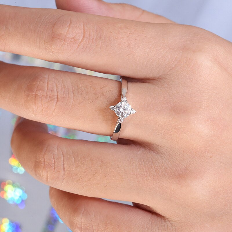 Solid Real 18K White Gold 0.8CT 6.0Mm round Cut D Color Moissanite Engagement Ring for Women Fine Jewelry